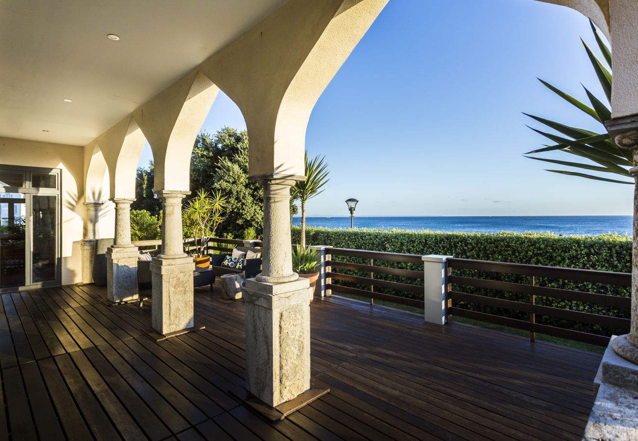 Villa in Cascais - Seafront Manor