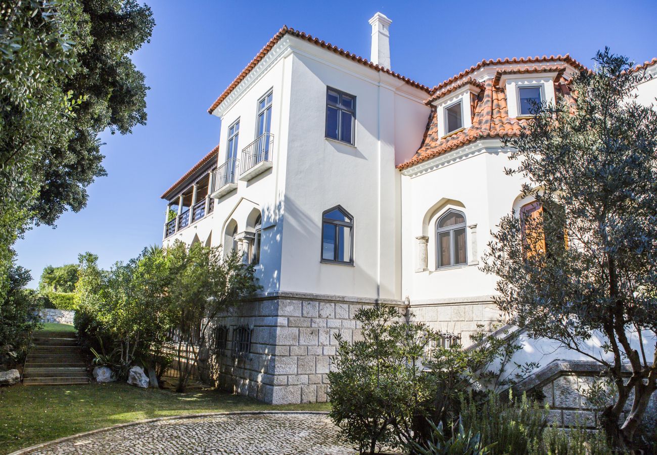 Villa in Cascais - Seafront Manor