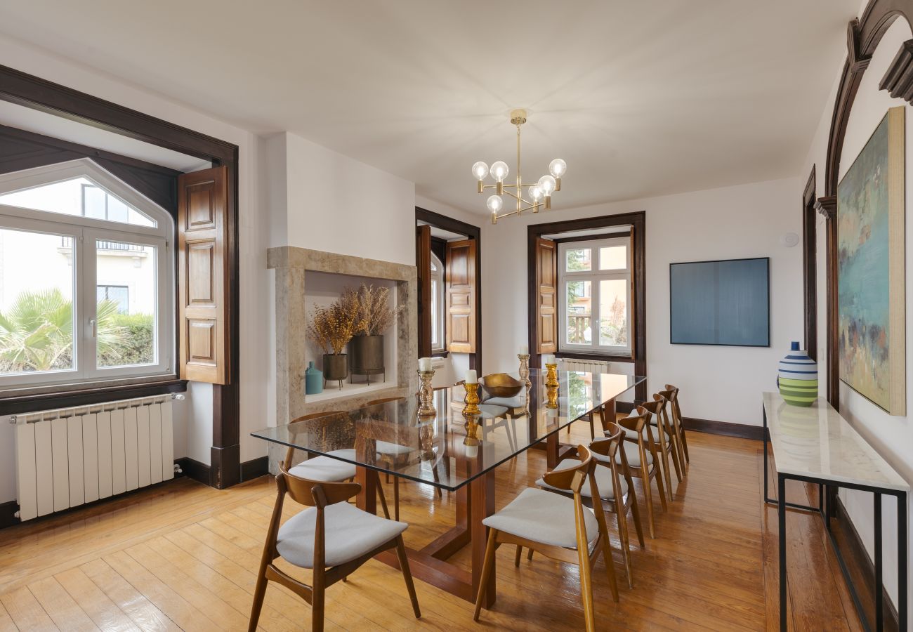 Villa in Cascais - Seafront Manor