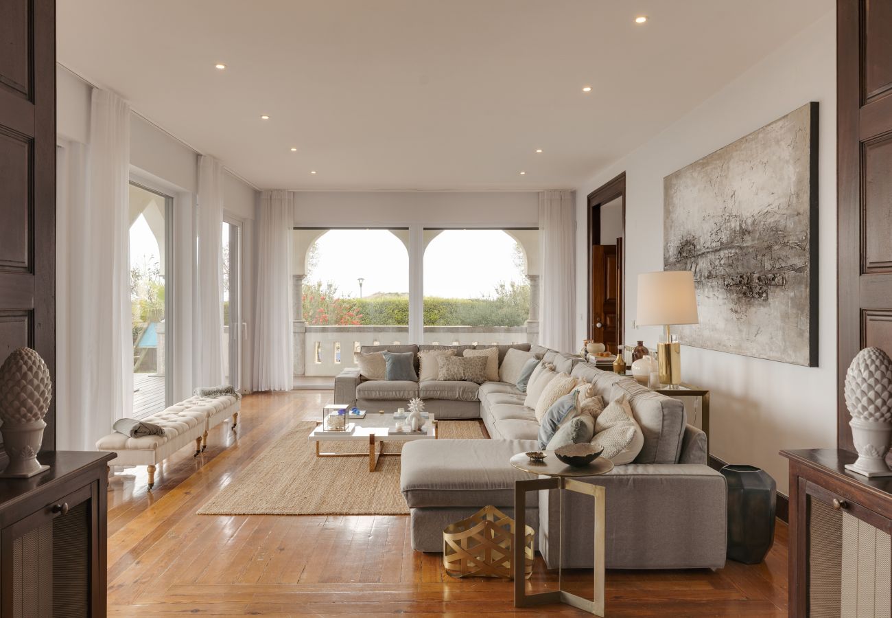Villa in Cascais - Seafront Manor