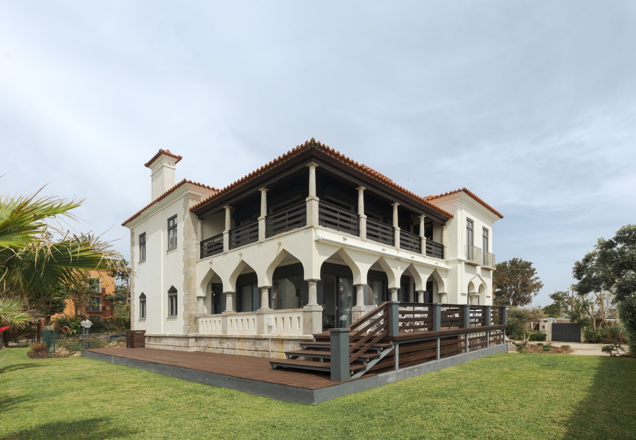 Villa in Cascais - Seafront Manor