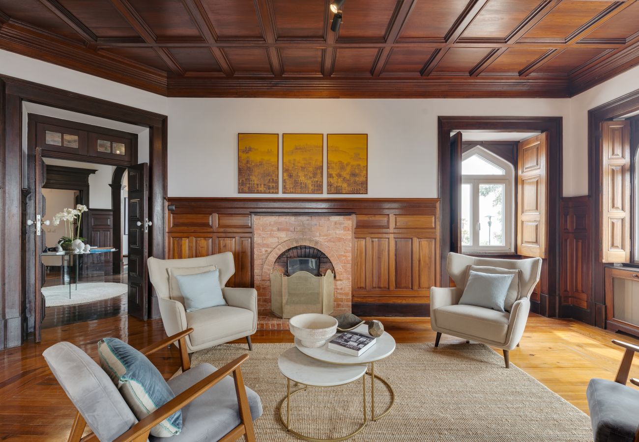 Villa in Cascais - Seafront Manor
