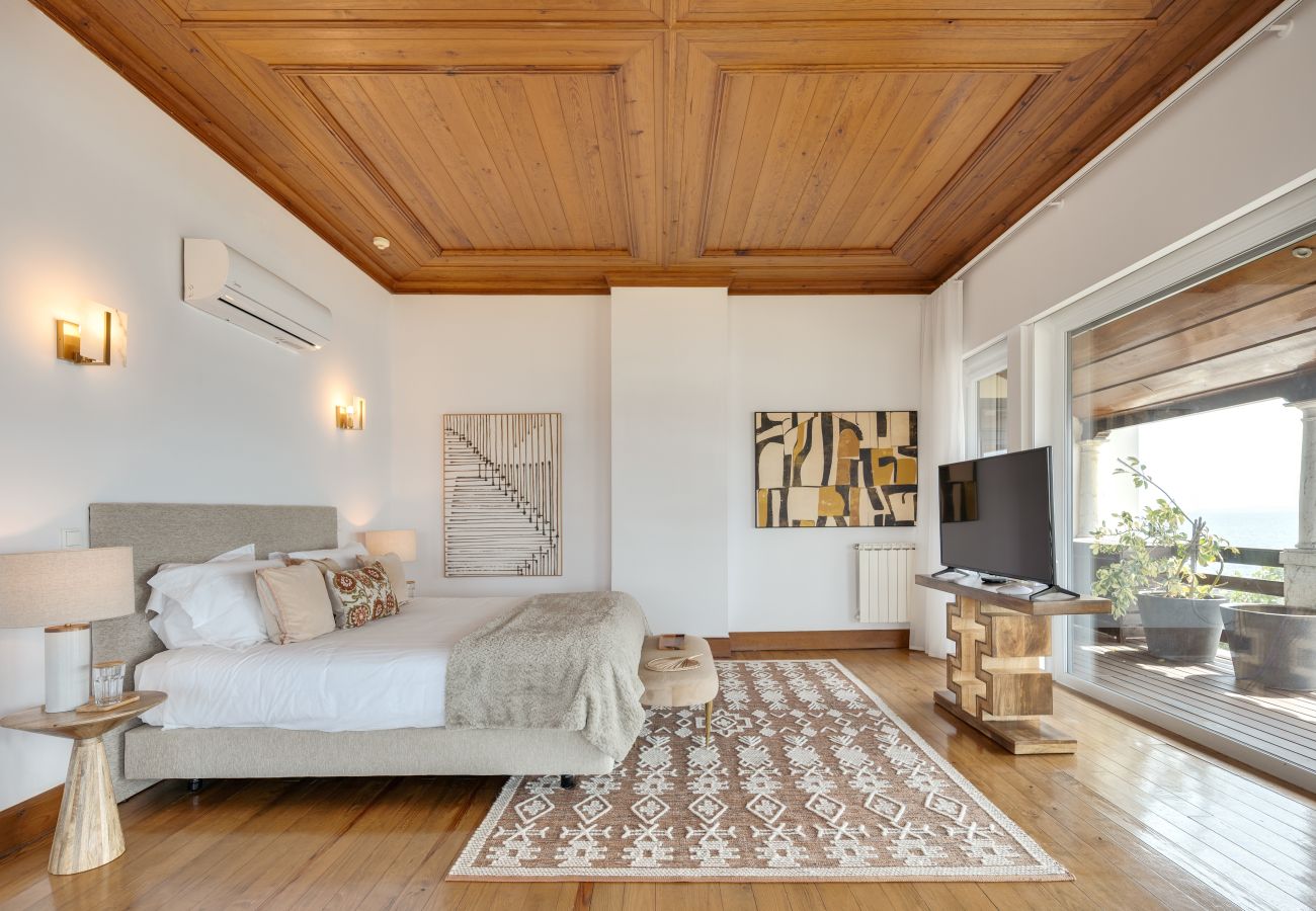 Villa in Cascais - Seafront Manor
