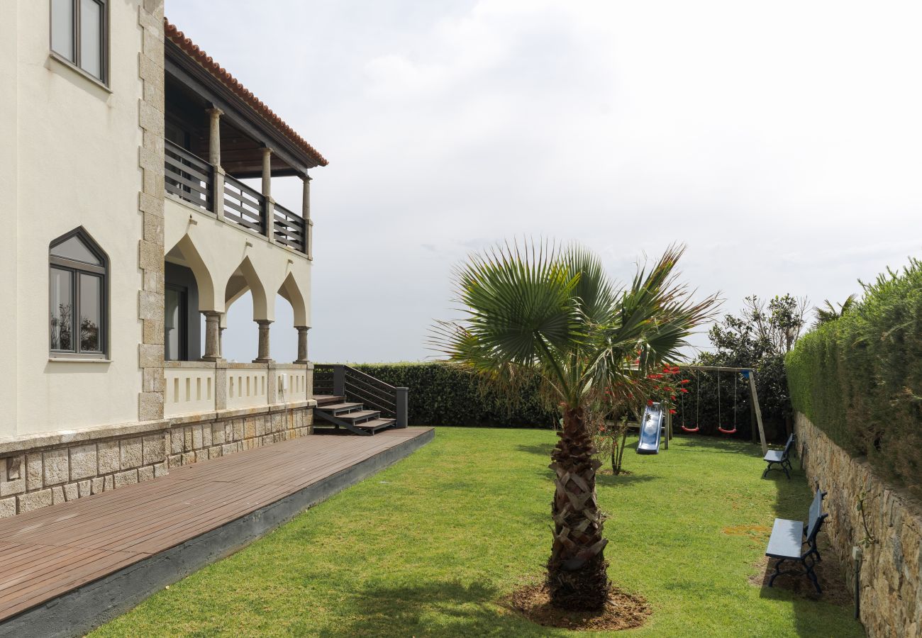Villa in Cascais - Seafront Manor