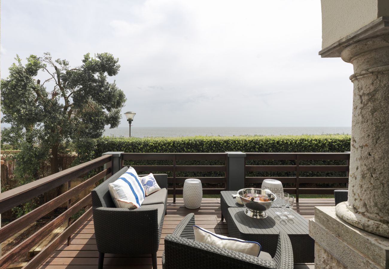 Villa in Cascais - Seafront Manor