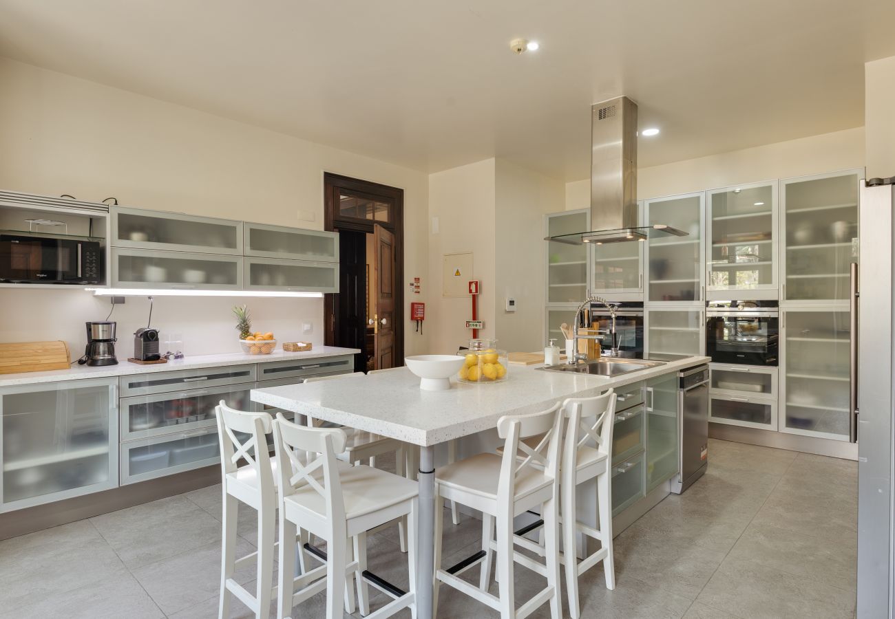 Villa in Cascais - Seafront Manor