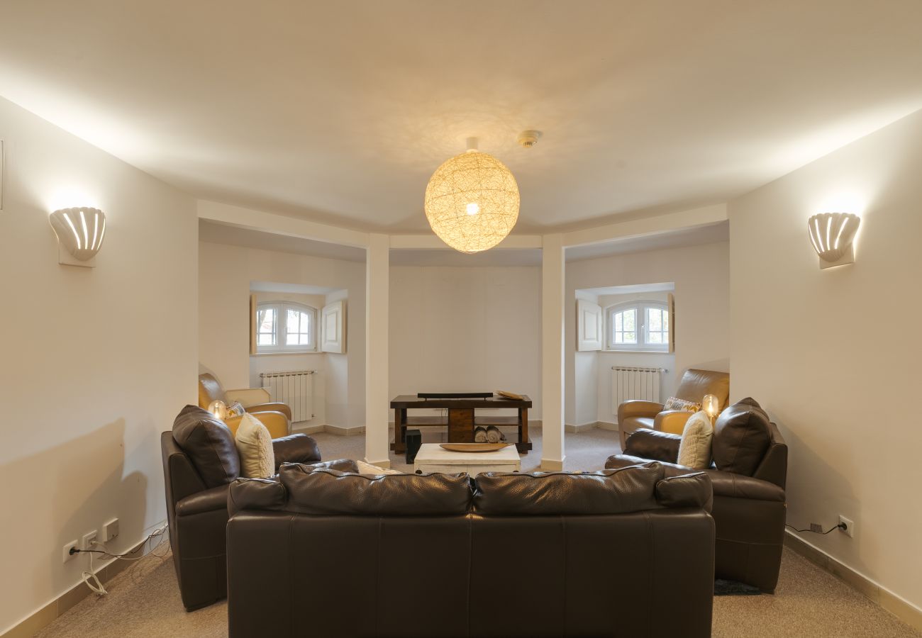 Villa in Cascais - Seafront Manor