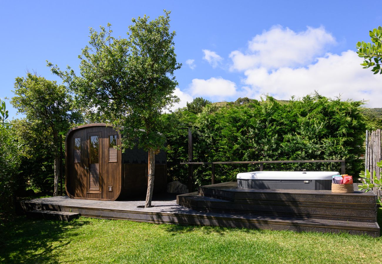 Villa in Cascais - Guincho Floating Book Villa