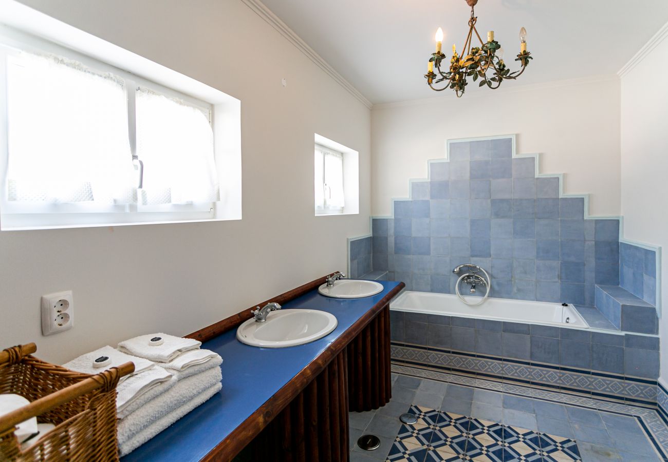 Villa in Azeitão - Arrábida Pine Retreat
