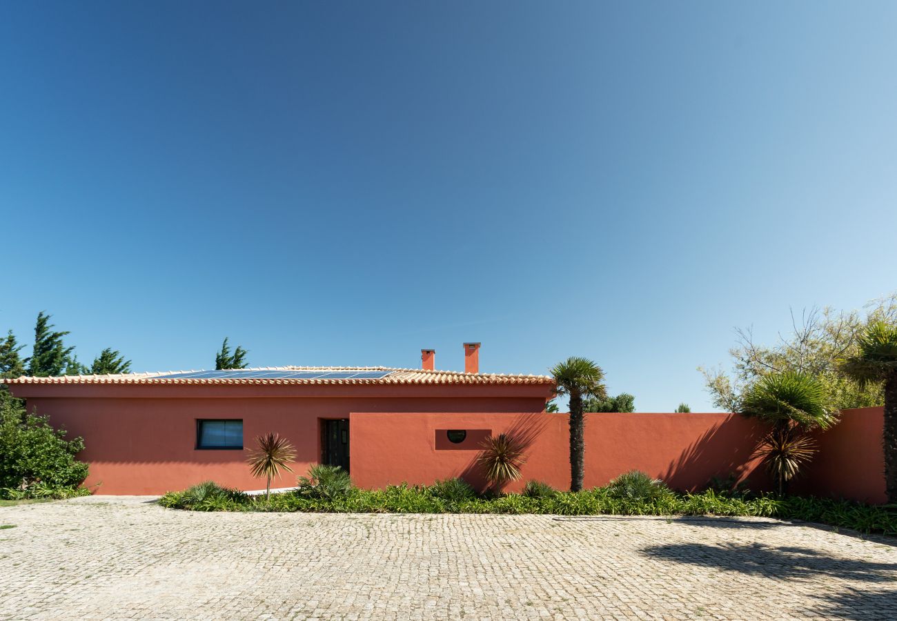 Villa in Cascais - Garden Seaside Villa