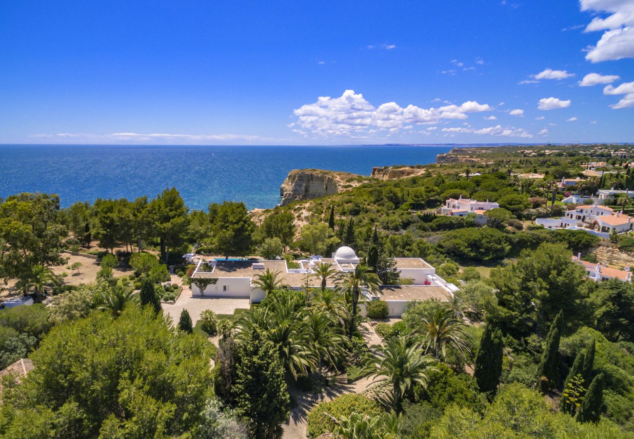 Villa in Carvoeiro - Algarve Temple Villa