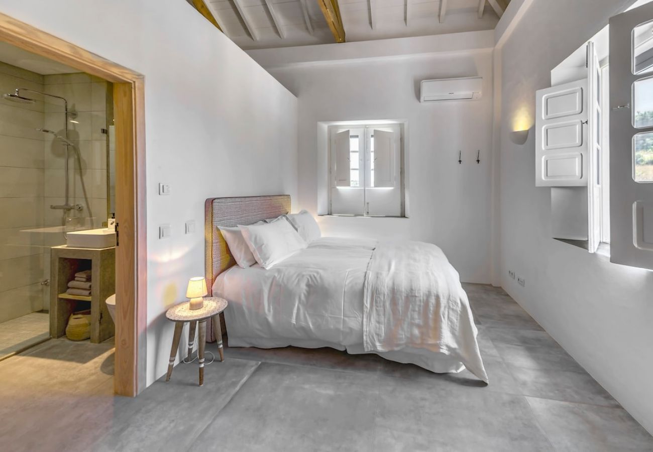 Villa in Ferragudo - Cocheira Beach House