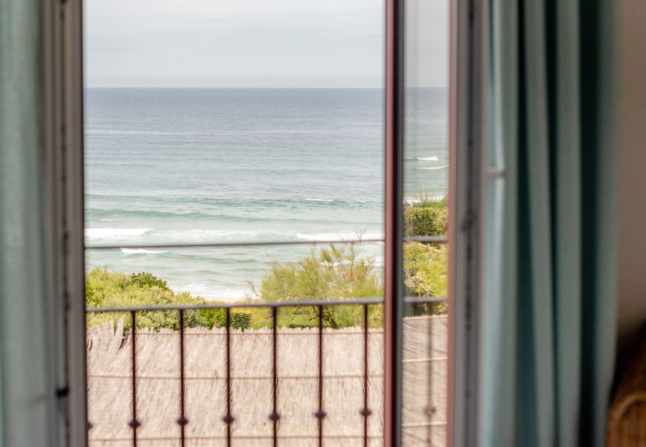 Villa in Sintra - Beachfront Recluse