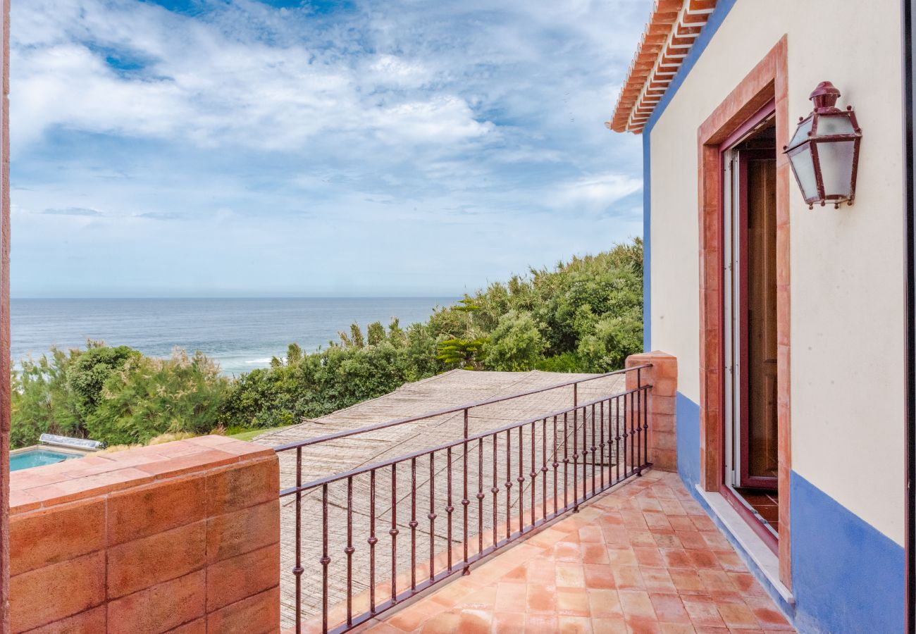 Villa in Sintra - Beachfront Recluse