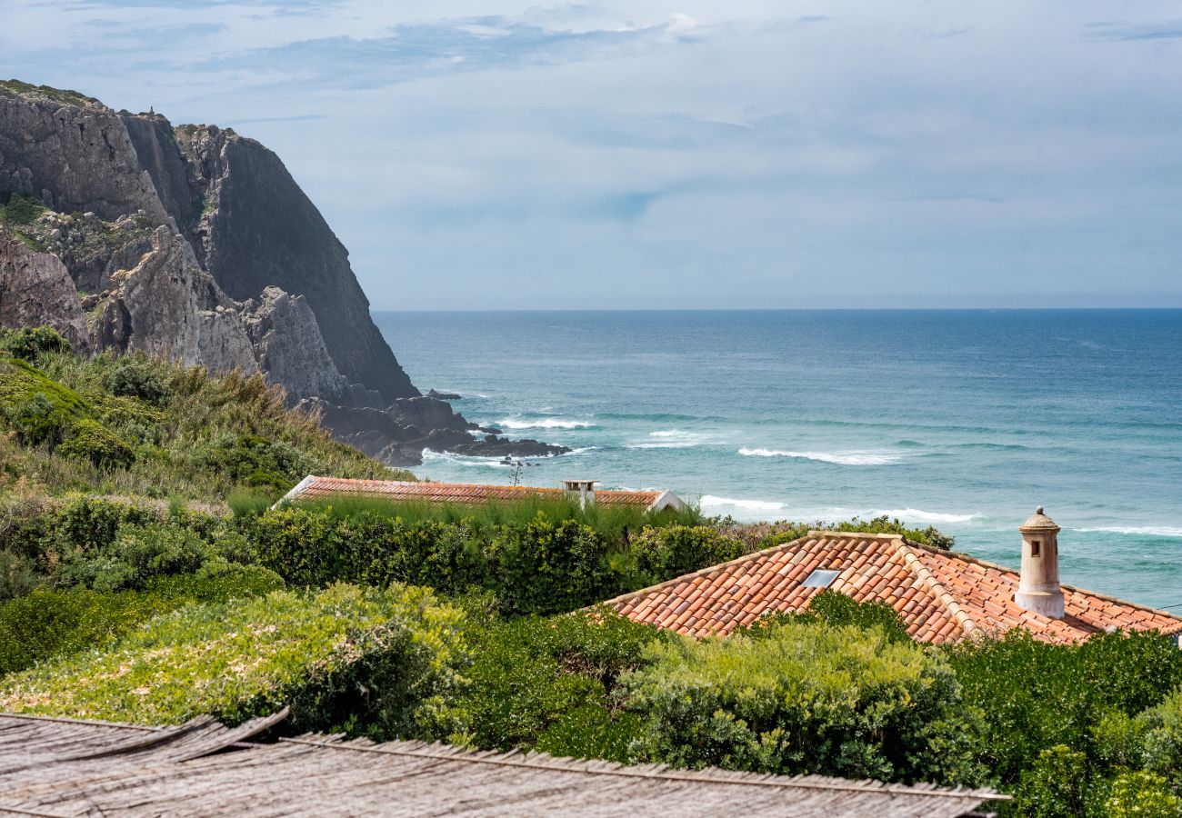 Villa in Sintra - Beachfront Recluse