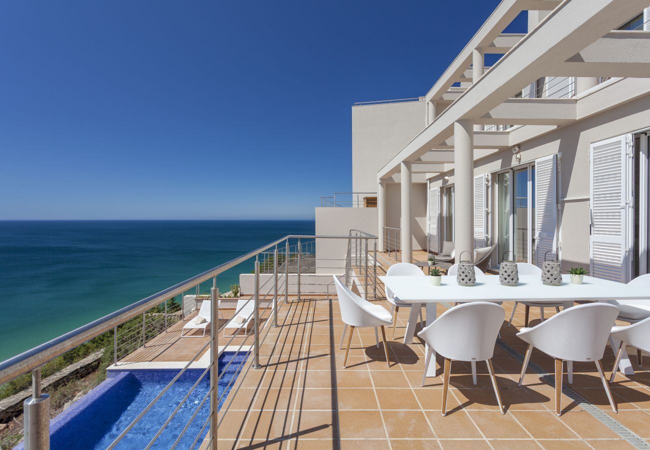 Villa in Praia da Salema - Designer Beach Villa