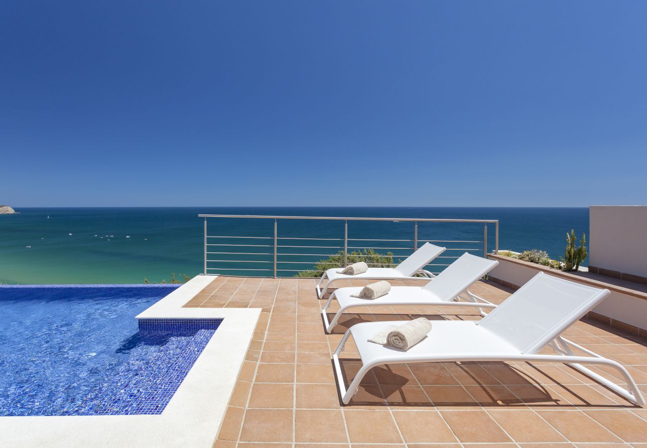 Villa in Praia da Salema - Designer Beach Villa