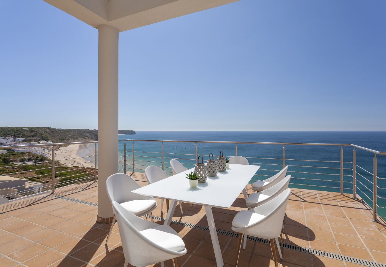 Villa in Praia da Salema - Designer Beach Villa