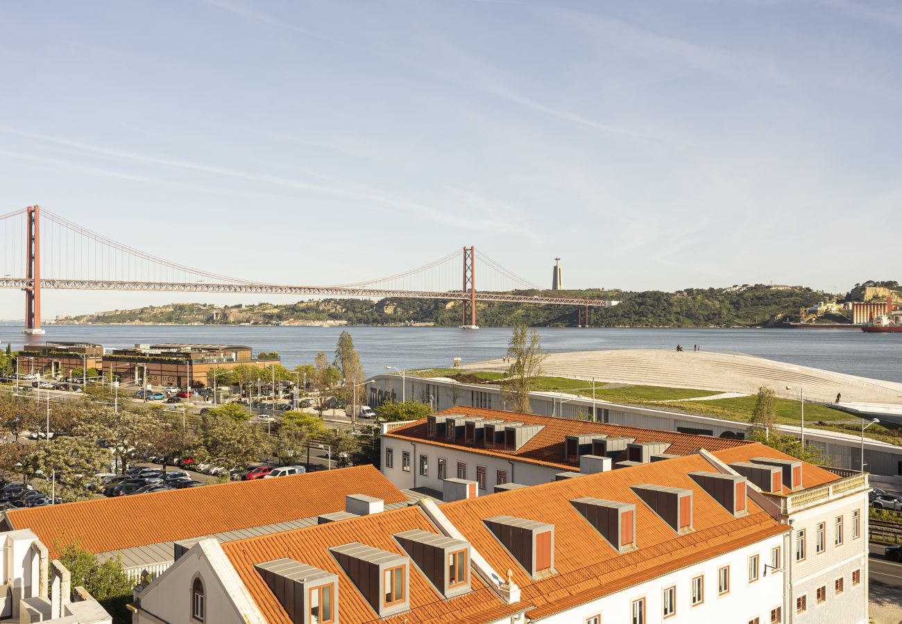 Villa in Lisbon - A Skyline Urban Villa