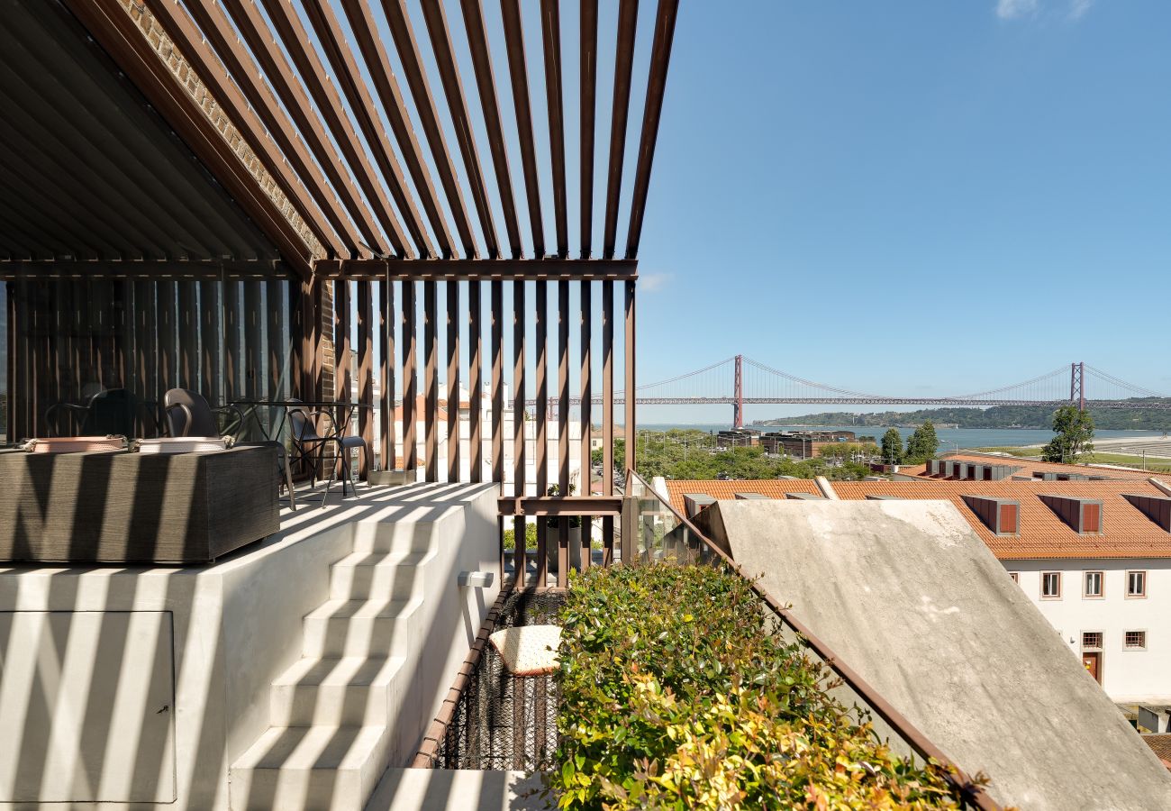 Villa in Lisbon - A Skyline Urban Villa