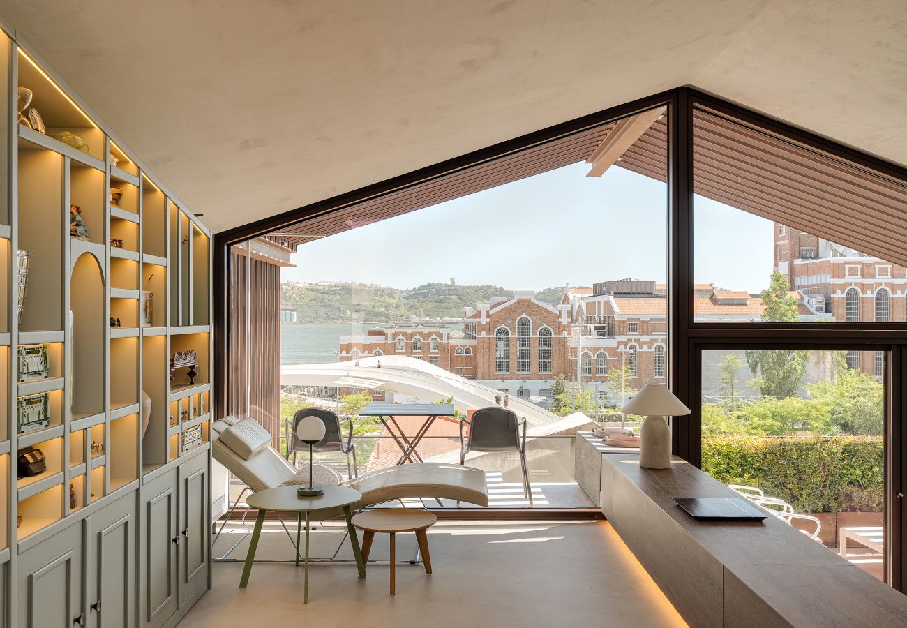 Villa in Lisbon - A Skyline Urban Villa