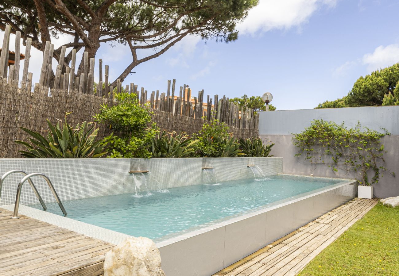 Villa in Cascais - Travellers Ocean Retreat