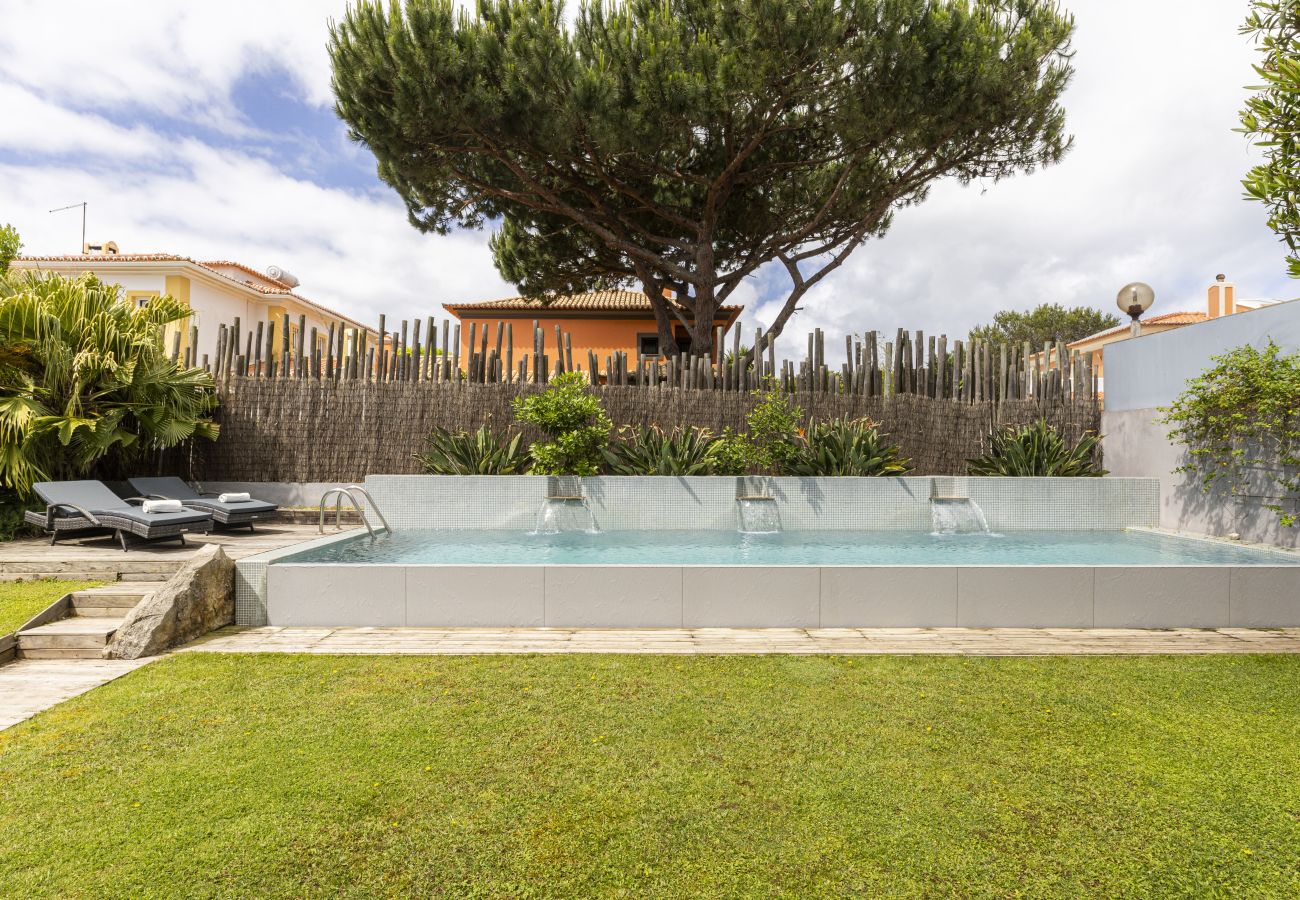 Villa in Cascais - Travellers Ocean Retreat