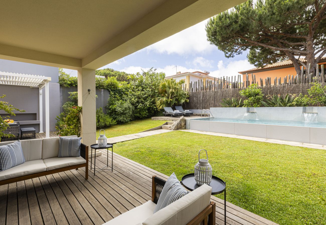 Villa in Cascais - Travellers Ocean Retreat