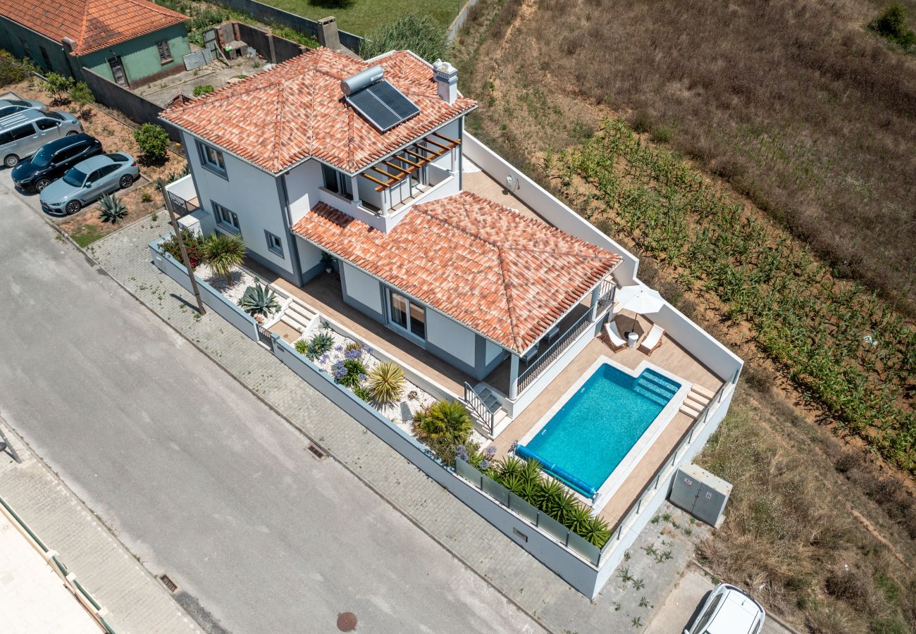 Villa in Lourinhã - White Sands Getaway