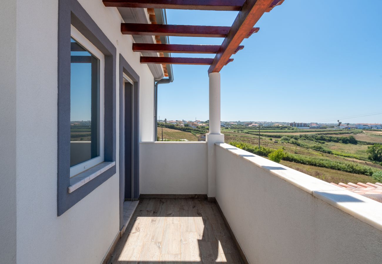 Villa in Lourinhã - White Sands Getaway