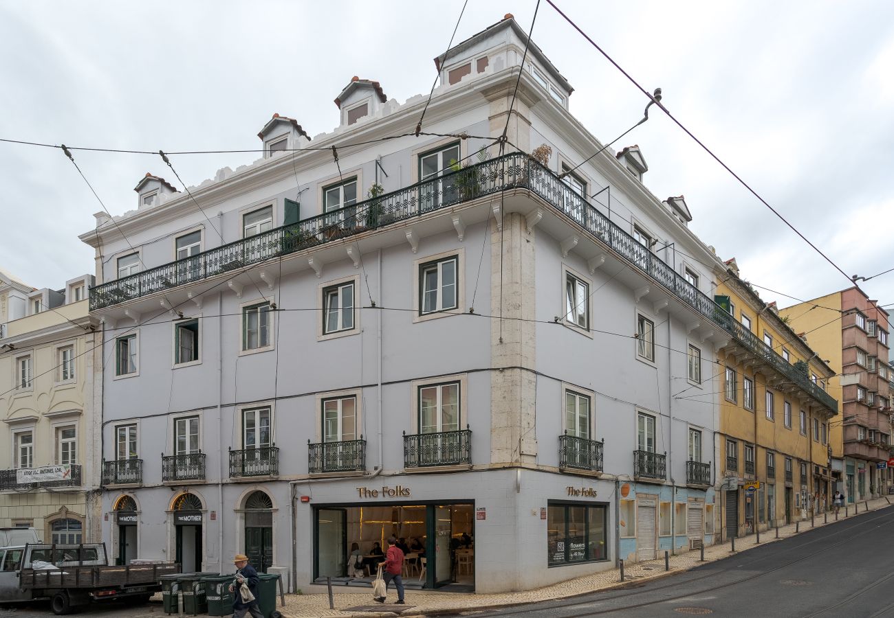 Apartment in Lisbon - City Rooftop Nook