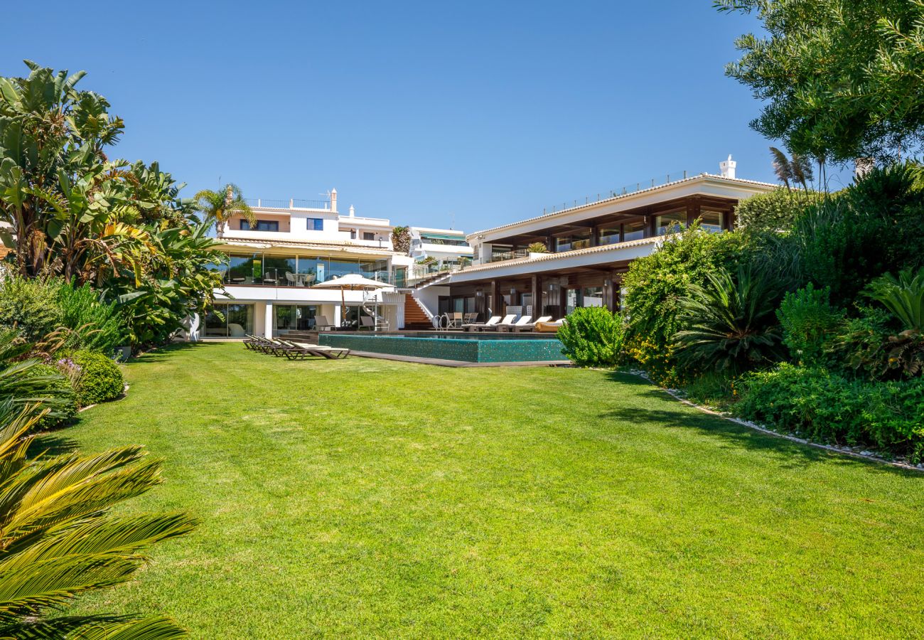 Villa in Albufeira - Algarve Sea Breeze Villa