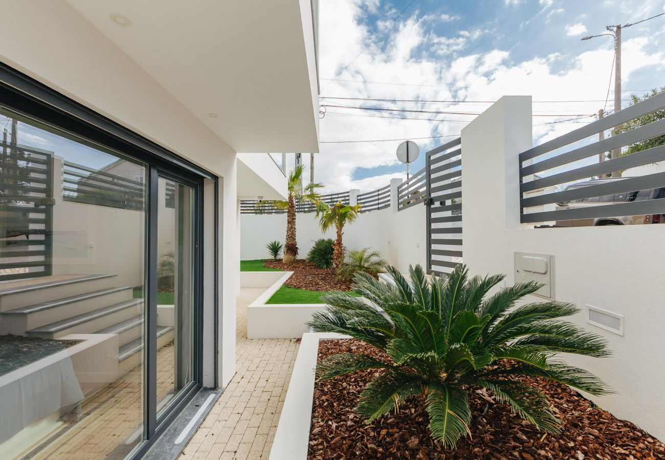 Villa in Aroeira - Beach Caparica Hideaway