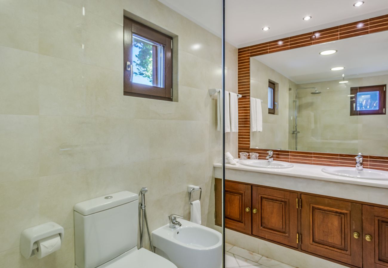 Villa in Albufeira - Algarve Pine Retreat