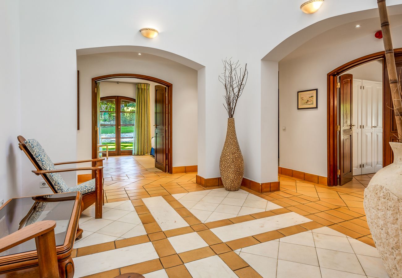 Villa in Albufeira - Algarve Pine Retreat