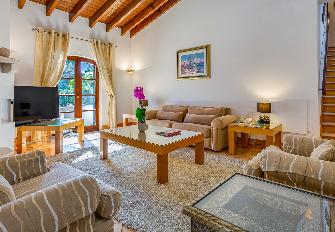 Villa in Albufeira - Algarve Pine Retreat