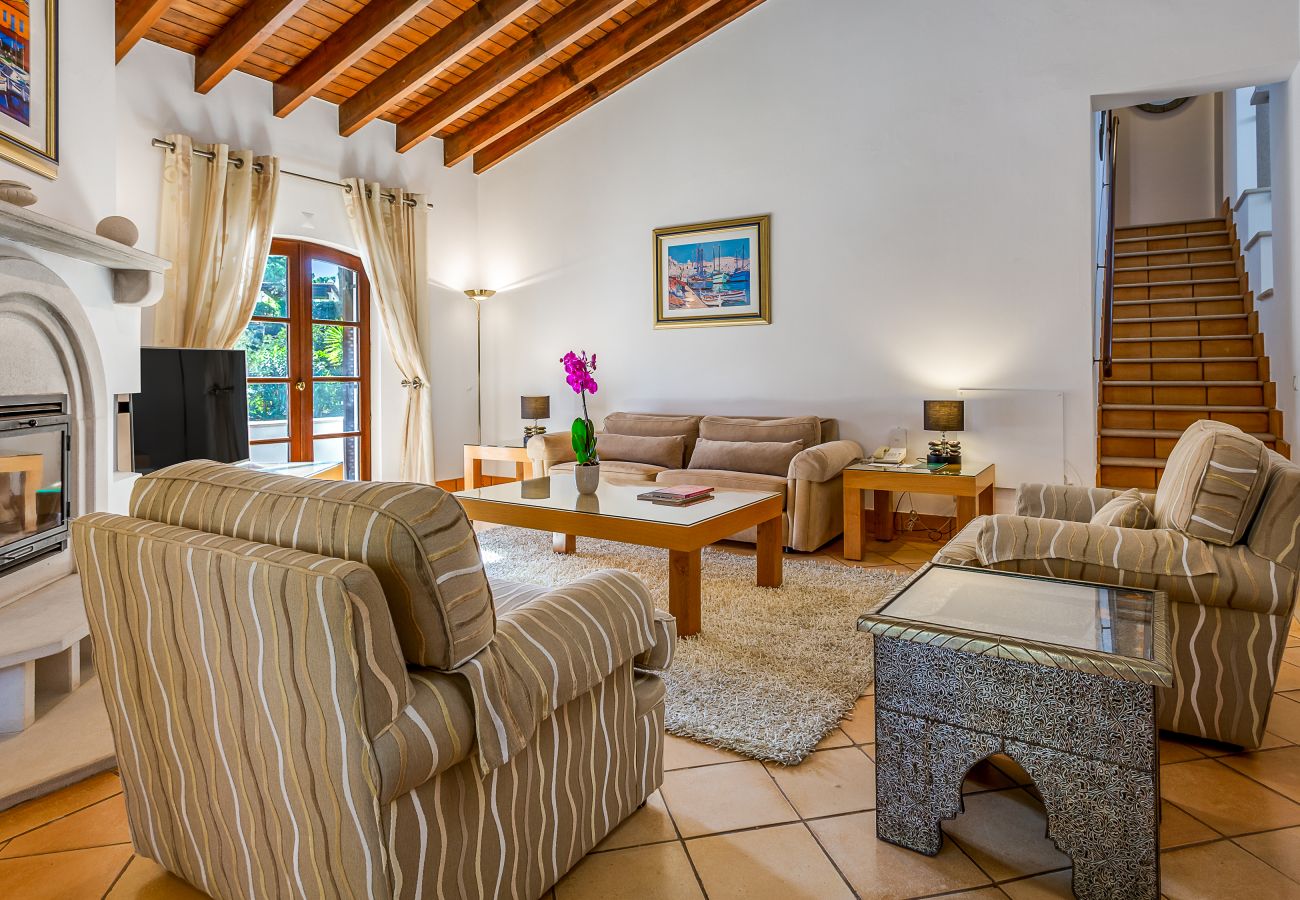 Villa in Albufeira - Algarve Pine Retreat