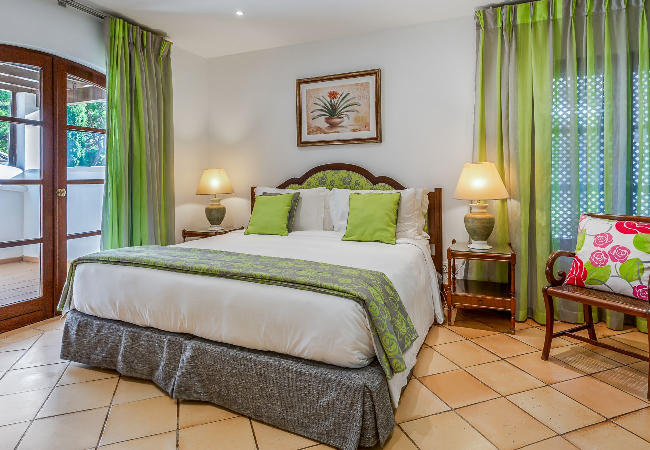 Villa in Albufeira - Algarve Pine Retreat