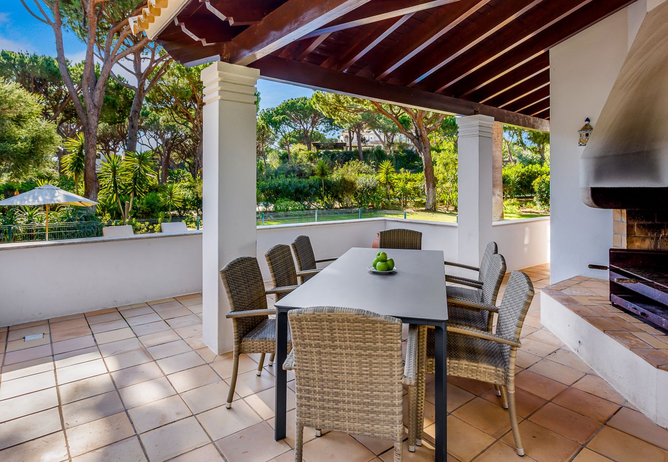 Villa in Albufeira - Algarve Pine Retreat