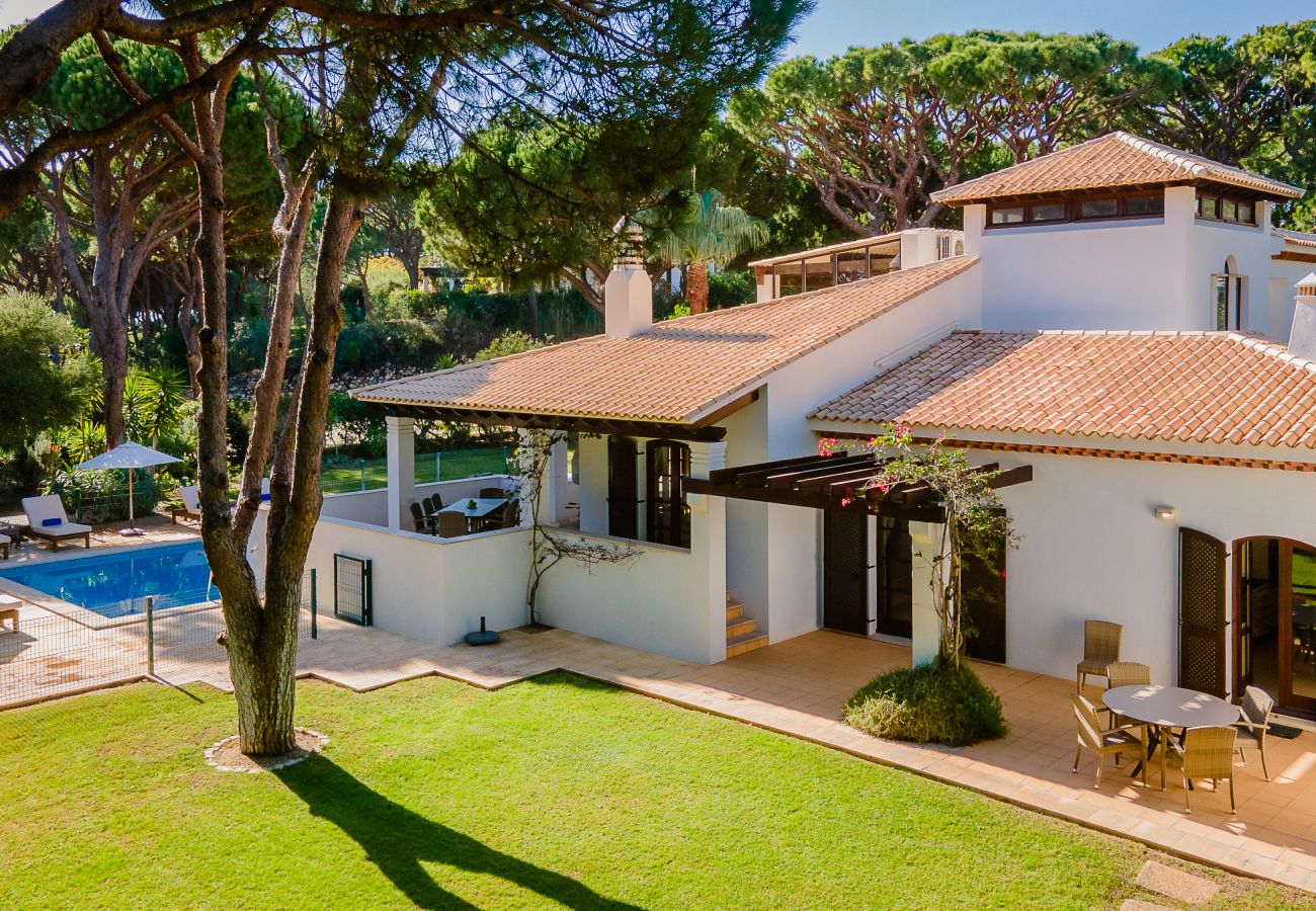 Villa in Albufeira - Algarve Pine Retreat