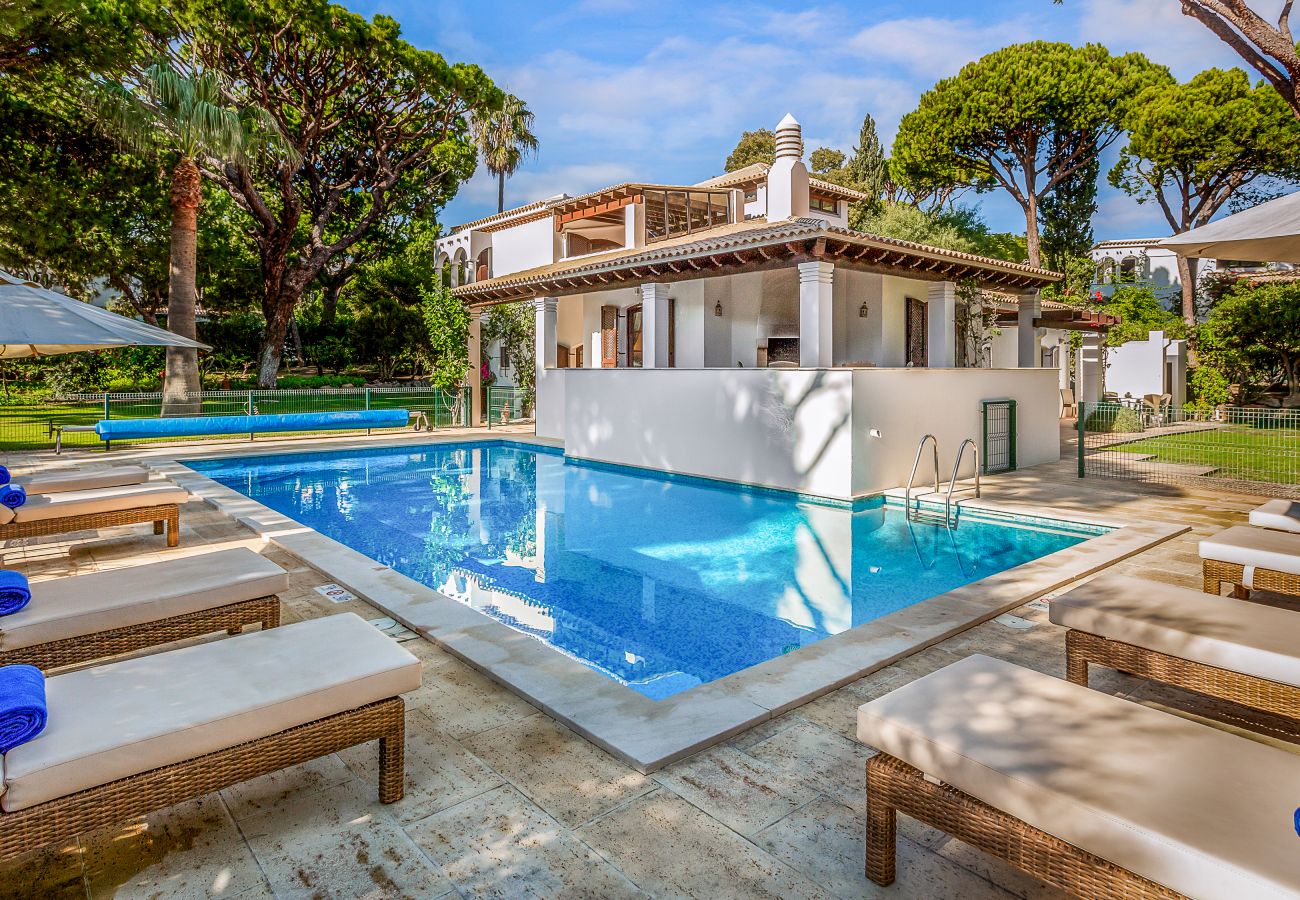 Villa in Albufeira - Algarve Pine Retreat