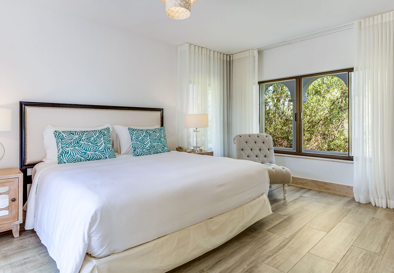 Villa in Albufeira - Algarve Cliffside Escape
