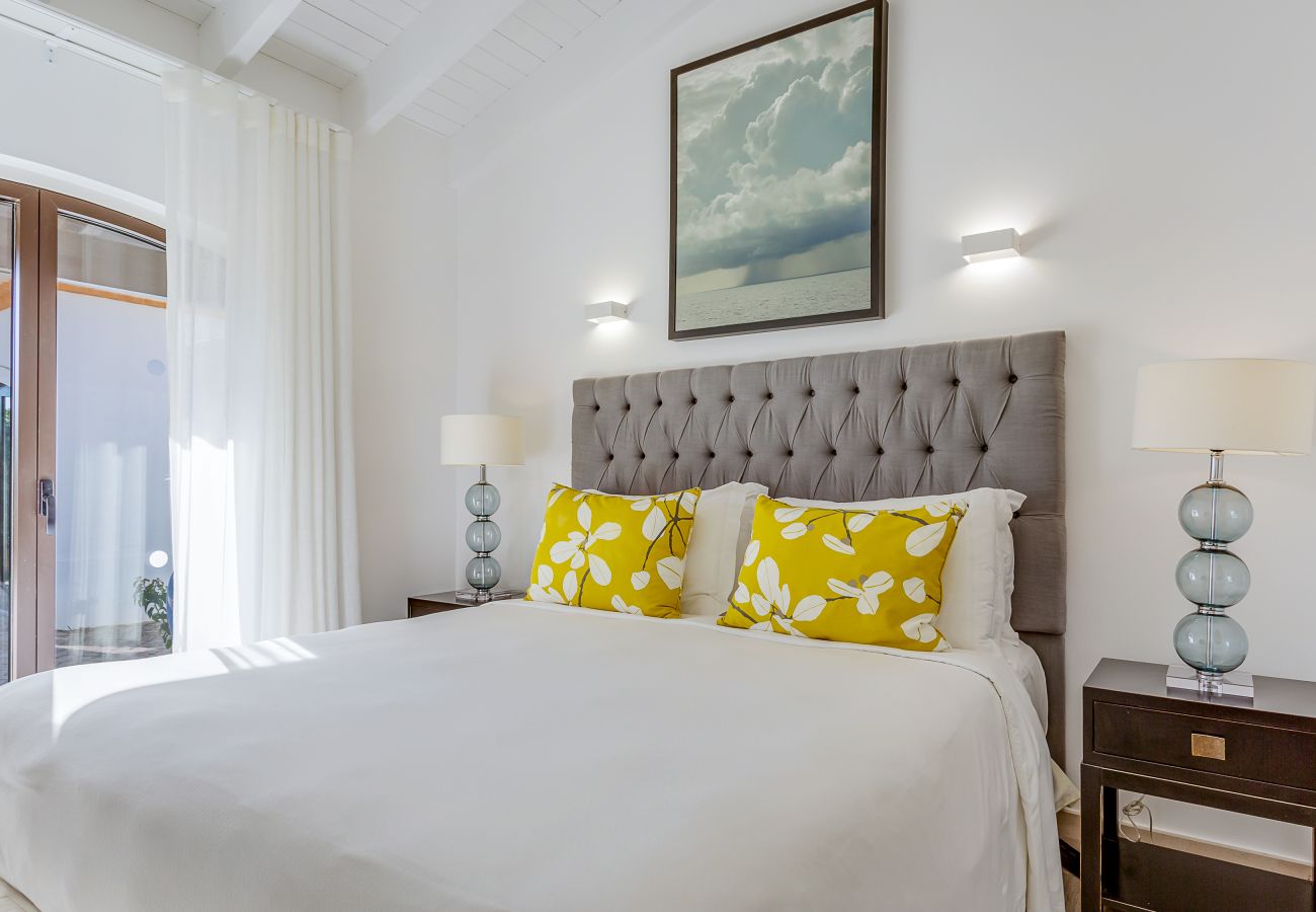 Villa in Albufeira - Algarve Cliffside Escape
