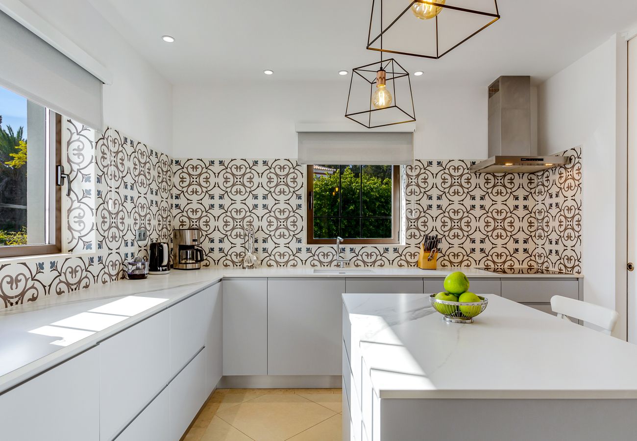 Villa in Albufeira - Algarve Cliffside Escape