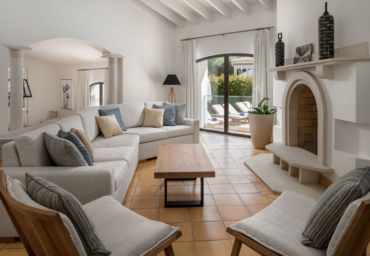 Villa in Albufeira - Algarve Cliffside Escape