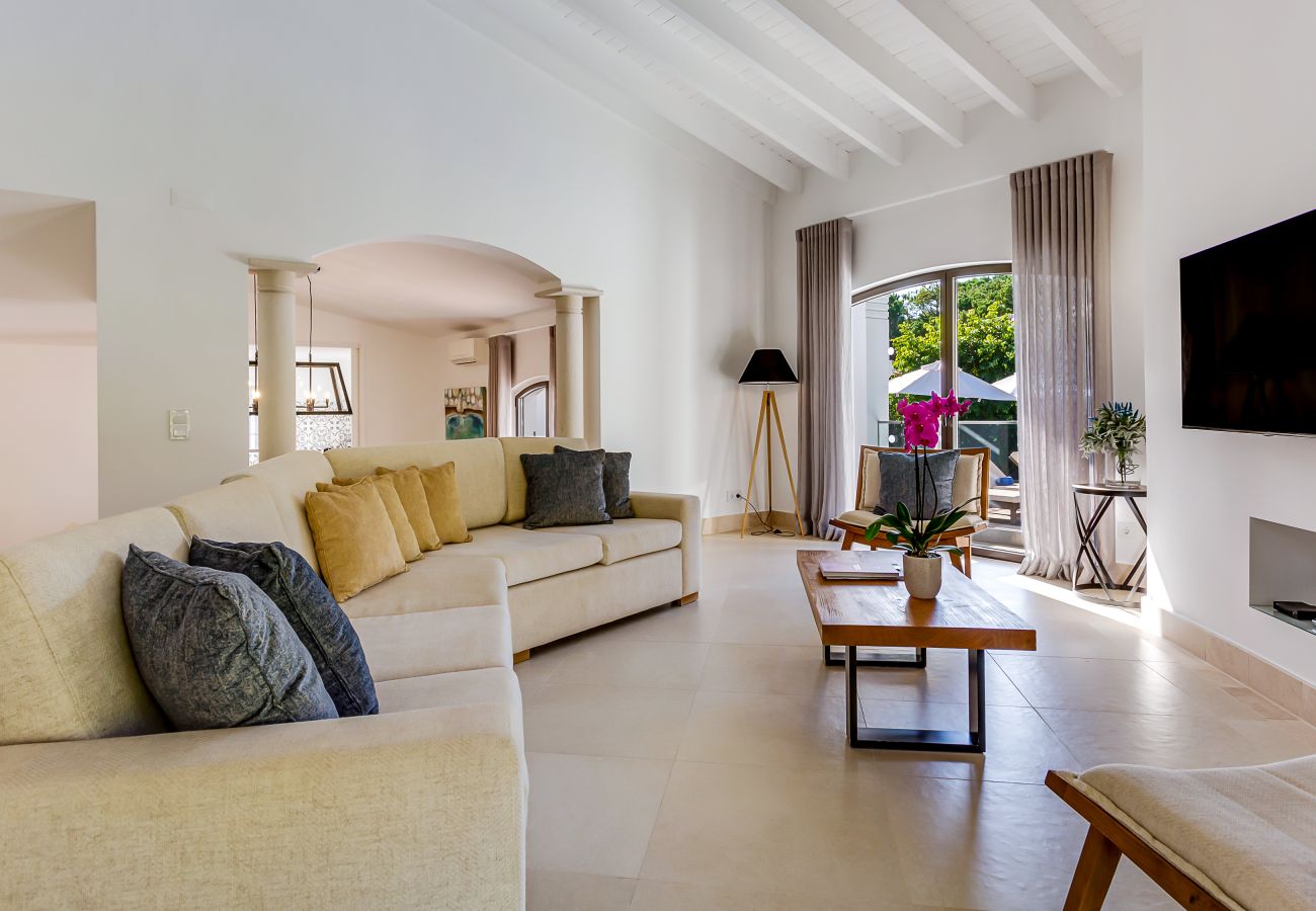 Villa in Albufeira - Algarve Cliffside Escape