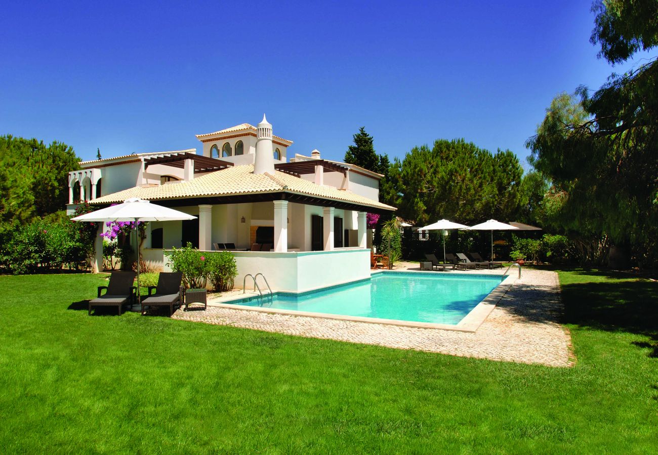 Villa in Albufeira - The Coastal Haven