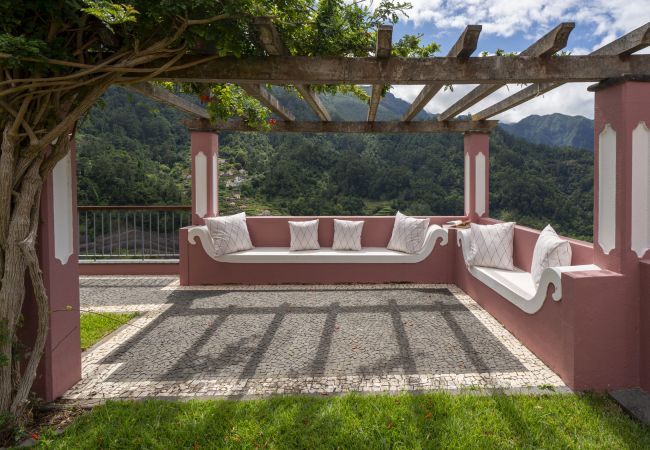 House in São Vicente - Hazelwood Retreat