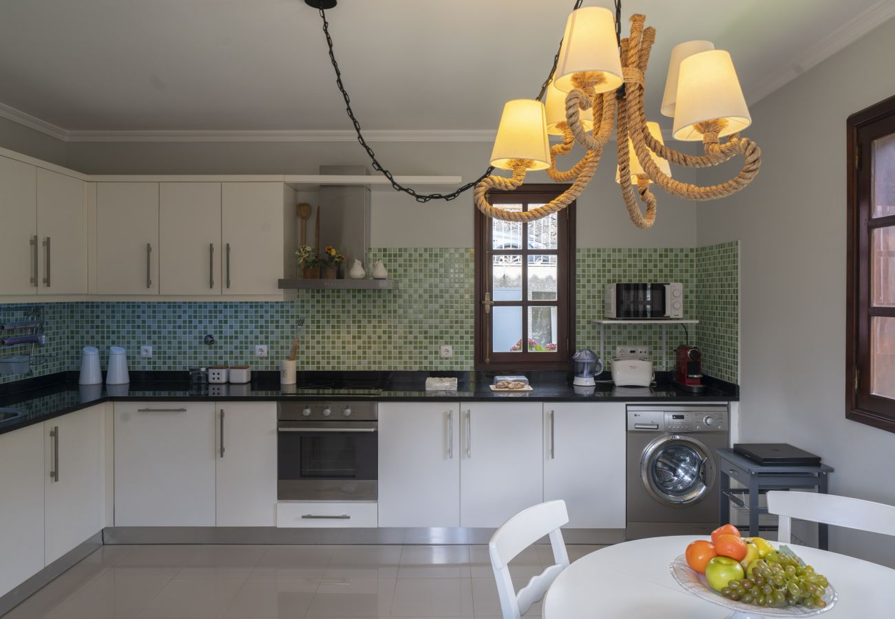 House in São Vicente - Hazelwood Retreat