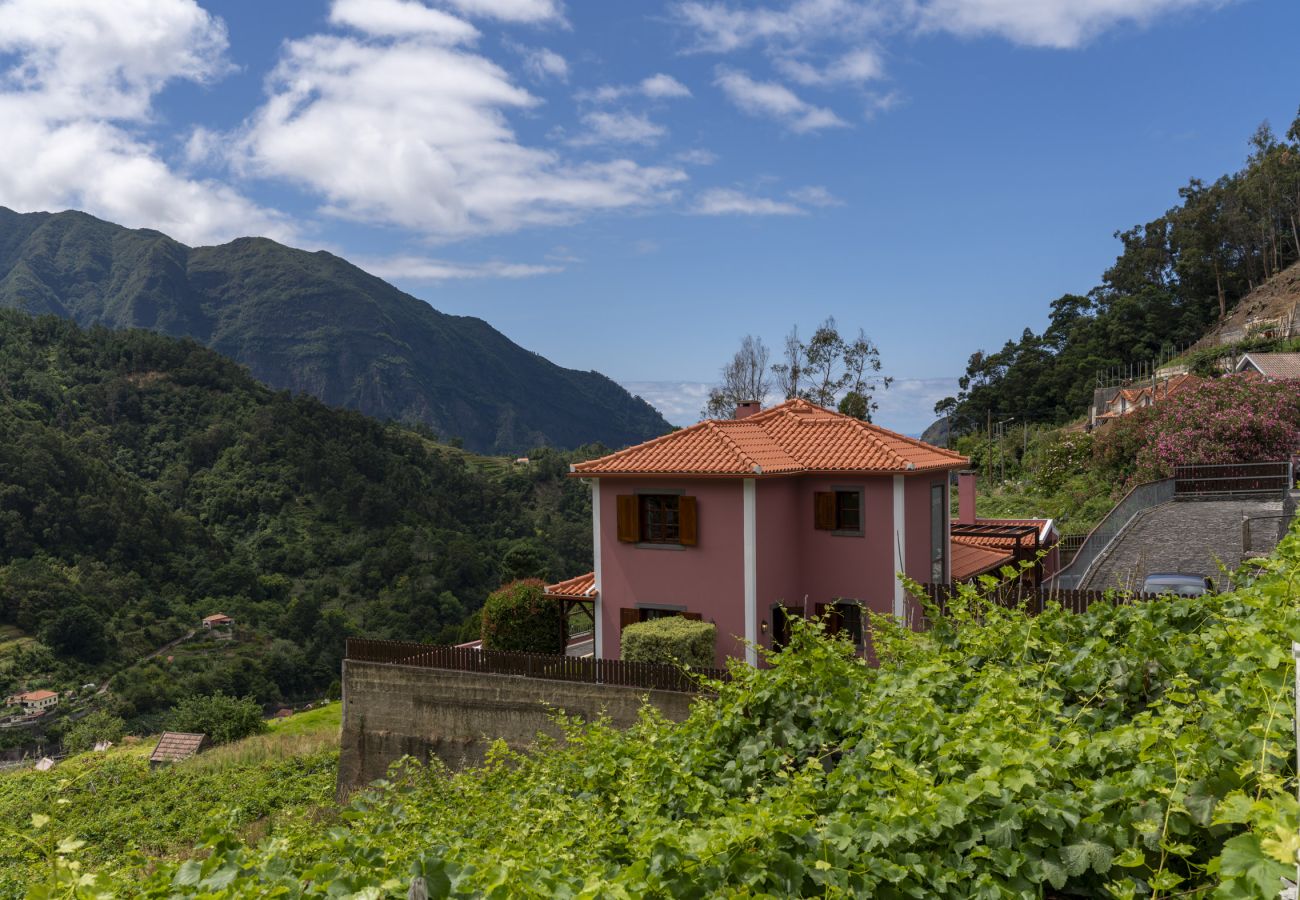 House in São Vicente - Hazelwood Retreat
